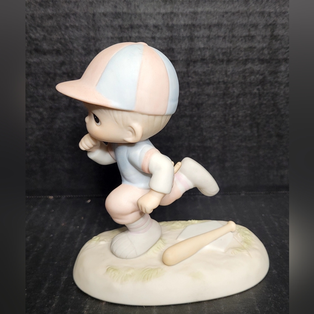 1985 Enesco Precious Moments Porcelain Figurine Lord, I'm Coming Home #100110